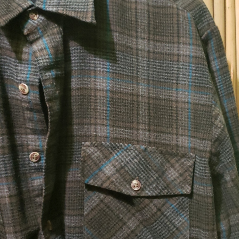 McMullin button up - Picture 3 of 4